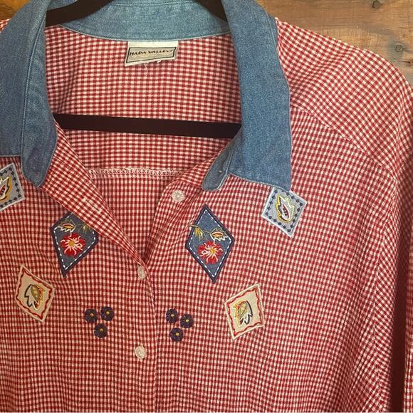 Napa Valley red checkered button down • vintage 90s - Picture 2 of 7